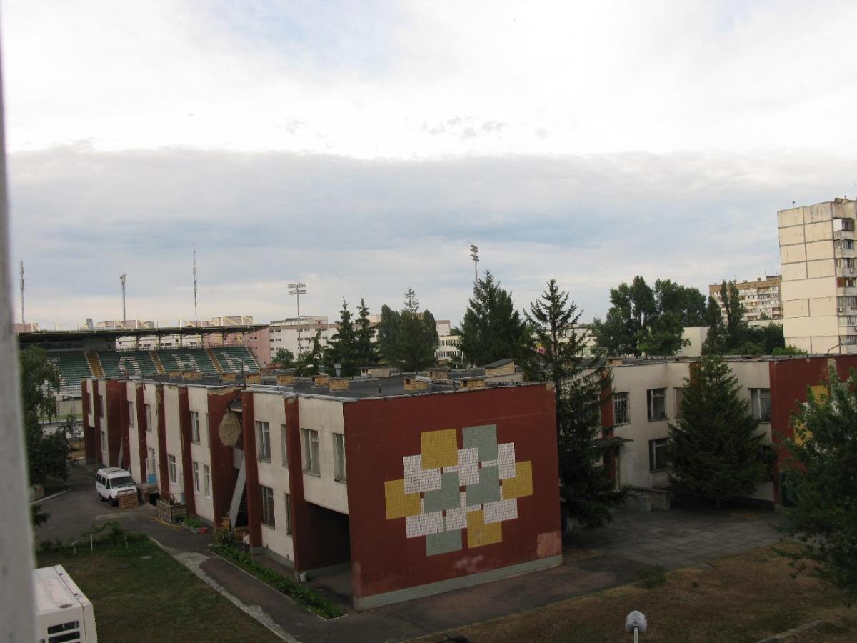 Двухкомнатная На Оболоне Kyiv Exterior foto