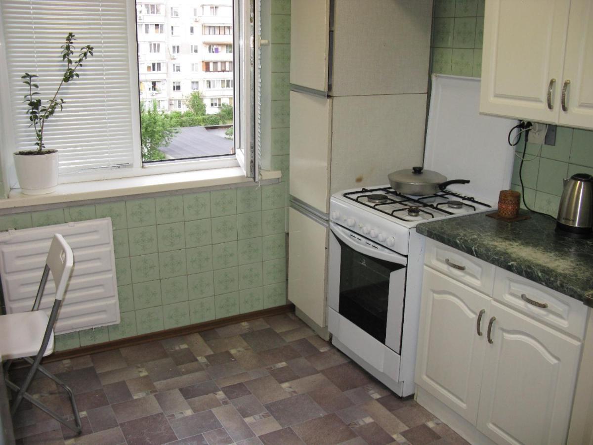 Двухкомнатная На Оболоне Kyiv Exterior foto